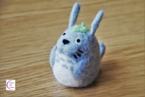 Needle-felted Totoro +°+ Totoro feutré à l'aiguille