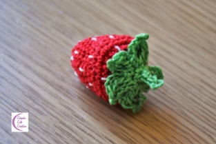 Strawberry crochet strap +°+ Strap fraise crochet